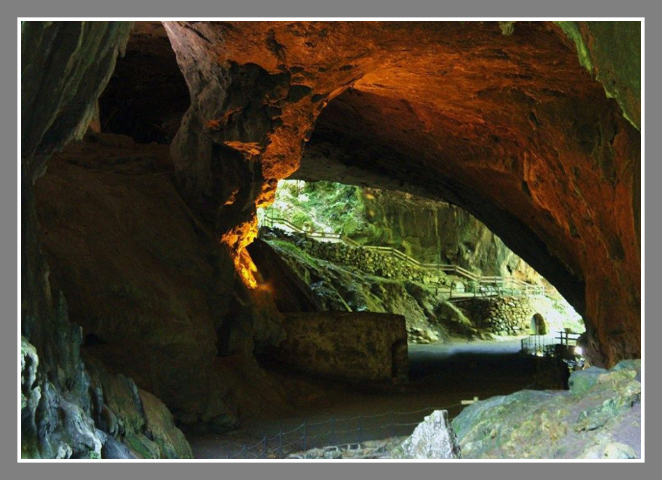 Cuevas de Ikaburu