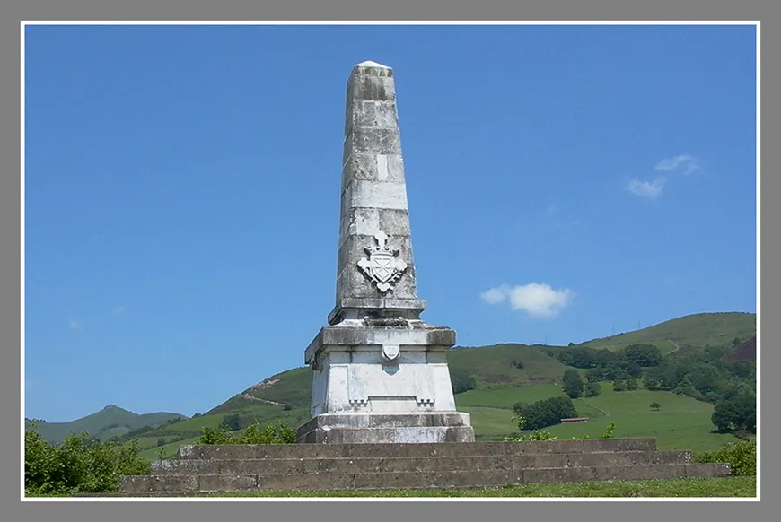 Castillo y monumento de